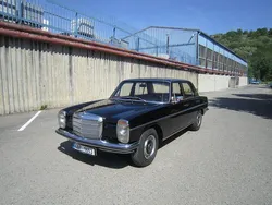 Schwarz Gebraucht 1969 Mercedes W115 Limousine | 19.900 €