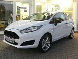 Weiß Gebraucht 2016 Ford Fiesta Ambiente Kleinwagen | 4.990 € (Fairer Preis)
