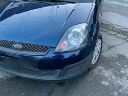 Blau Gebraucht 2006 Ford Fiesta Limousine | 2.300 € (Etwas zu teuer)