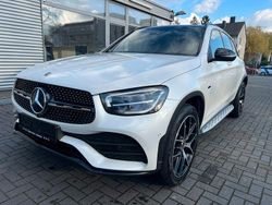 Weiß Gebraucht 2021 Mercedes 300 AMG SUV | 36.900 €
