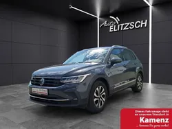 Grau Gebraucht 2022 VW Tiguan Active SUV | 28.940 € (Guter Preis)