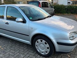 Silber Gebraucht 2001 VW Golf IV Kleinwagen | 1.900 € (Fairer Preis)