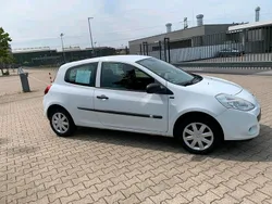 Weiß Gebraucht 2012 Renault Clio IV Kleinwagen | 3.650 €
