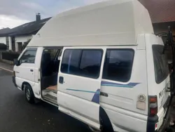 Weiß Gebraucht 1995 Mitsubishi L300 Kombi | 6.000 €