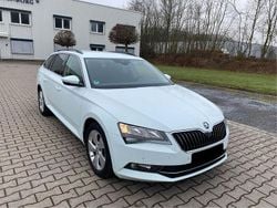 Weiß Gebraucht 2016 Skoda Superb Style Kombi | 10.900 € (Superpreis)
