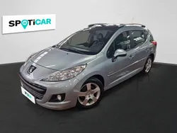 Blau Gebraucht 2013 Peugeot 207 Forever Kombi | 4.590 € (Fairer Preis)