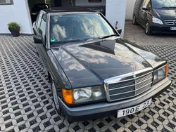 Blauschwarz Gebraucht 1991 Mercedes 190 Limousine | 8.450 €