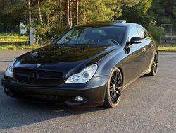 Schwarz Gebraucht 2007 Mercedes CLS320 Coupé | 7.499 € (Fairer Preis)
