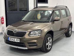 Braun Gebraucht 2017 Skoda Yeti SUV | 15.990 € (Fairer Preis)