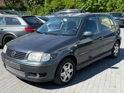 Schwarz Gebraucht 2000 VW Polo Trendline Limousine | 650 € (Superpreis)