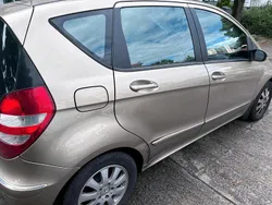 Gold Gebraucht 2005 Mercedes A150 Kleinwagen | 4.600 € (Fairer Preis)