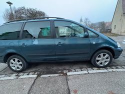 Blau Gebraucht 2002 VW Sharan Van / Kleinbus | 2.999 € (Etwas zu teuer)