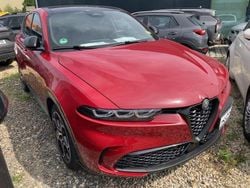 Rosso alfa, uni (1wy) Gebraucht 2023 Alfa Romeo Tonale Veloce SUV | 26.997 € (Fairer Preis)