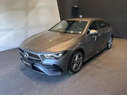 Grau Gebraucht 2024 Mercedes CLA200 Shooting Brake AMG Kombi | 34.490 € (Fairer Preis)