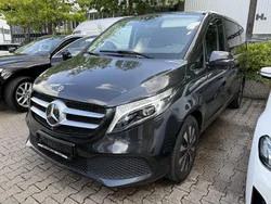 Grau Gebraucht 2021 Mercedes V250 Avantgarde Van / Kleinbus | 43.950 € (Guter Preis)