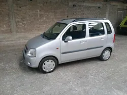 Silber Gebraucht 2004 Opel Agila Kleinwagen | 2.999 €