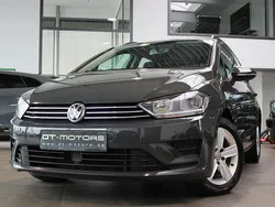 Grau Gebraucht 2017 VW Golf Sportsvan S Van / Kleinbus | 14.500 € (Fairer Preis)