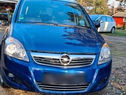 Blau Gebraucht 2010 Opel Zafira Van / Kleinbus | 3.800 € (Fairer Preis)