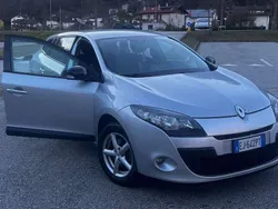 Silber Gebraucht 2011 Renault Mégane GrandTour Exception Kombi | 3.000 € (Fairer Preis)