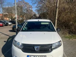 Weiß Gebraucht 2014 Dacia Sandero Ambiance Kleinwagen | 3.099 € (Guter Preis)