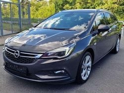 Grau Gebraucht 2016 Opel Astra Dynamic Kombi | 9.100 € (Guter Preis)