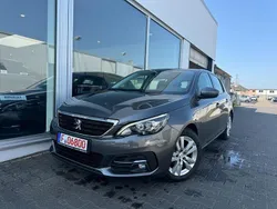 Grau Gebraucht 2019 Peugeot 308 Access Limousine | 8.999 € (Fairer Preis)