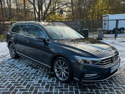 Grau Gebraucht 2021 VW Passat R-line Kombi | 23.900 € (Fairer Preis)