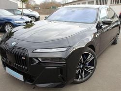 Black sapphire metallic Gebraucht 2023 BMW M760e Performance Limousine | 114.980 € (Fairer Preis)