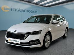 Weiß Gebraucht 2022 Skoda Octavia Kombi | 26.249 € (Fairer Preis)
