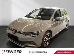 Grau Gebraucht 2020 VW Golf VIII Style Limousine | 23.750 € (Fairer Preis)