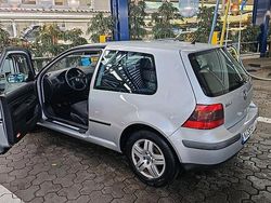 Silber Gebraucht 2002 VW Golf Limousine | 1.000 € (Superpreis)
