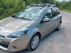 Beige Gebraucht 2009 Renault Clio GrandTour Luxe Kombi | 2.900 € (Fairer Preis)