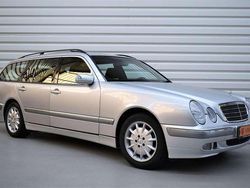 Silber Gebraucht 2001 Mercedes E200 Elegance Kombi | 11.990 €