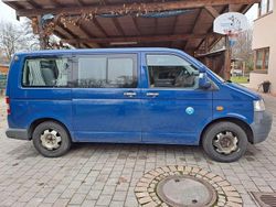 Blau Gebraucht 2006 VW Caravelle Van / Kleinbus | 6.500 €
