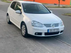 Weiß Gebraucht 2008 VW Golf VI Limousine | 2.699 € (Guter Preis)