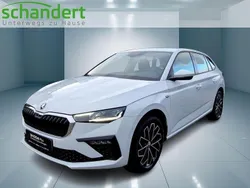 Moonweiß metallic (weiß) Gebraucht 2025 Skoda Scala Drive Kleinwagen | 31.440 € (Teuer)