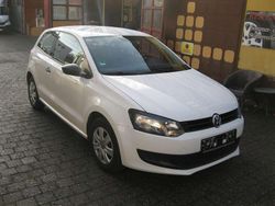 Weiß Gebraucht 2014 VW Polo Trendline Limousine | 6.400 € (Guter Preis)