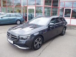 Grau Gebraucht 2023 Mercedes E220 Avantgarde Kombi | 38.790 € (Fairer Preis)