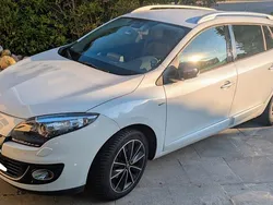 Weiß Gebraucht 2013 Renault Mégane III Bose Edition Limousine | 3.900 € (Guter Preis)
