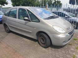 Gebraucht 2005 Citroën Xsara Picasso Van / Kleinbus | 390 €