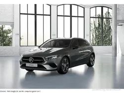 Grau Gebraucht 2025 Mercedes A180 Night Limousine | 34.200 € (Fairer Preis)