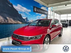Rot Gebraucht 2022 VW Passat GTE Kombi | 28.850 € (Fairer Preis)