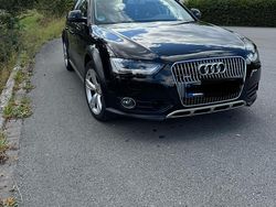 Schwarz Gebraucht 2015 Audi A4 Allroad Kombi | 12.000 €