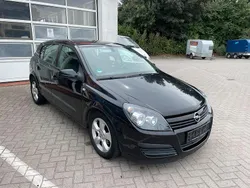 Schwarz Gebraucht 2004 Opel Astra Kleinwagen | 1.399 € (Teuer)