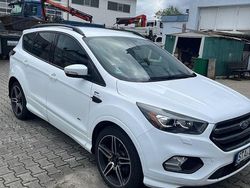 Weiß Gebraucht 2017 Ford Kuga ST-Line SUV | 12.000 € (Fairer Preis)
