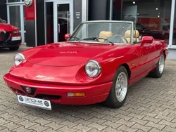 Rot Gebraucht 1991 Alfa Romeo Spider Cabrio | 22.500 €