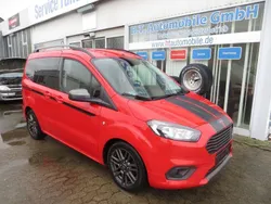 Rot Gebraucht 2021 Ford Tourneo Courier Sport Van / Kleinbus | 10.000 € (Fairer Preis)