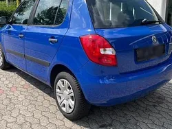 Blau Gebraucht 2009 Skoda Fabia Limousine | 1.675 € (Fairer Preis)