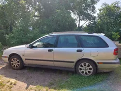 Grau Gebraucht 2000 Volvo V40 Kombi | 800 € (Fairer Preis)