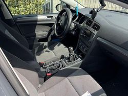 Schwarz Gebraucht 2016 VW Golf VII Trendline Kombi | 6.200 €